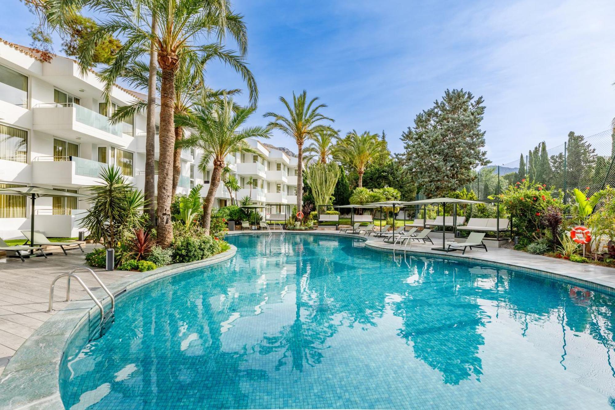 Hotel Illa D'Or & Club Apts 4* Sup Port de Pollenca Exterior photo