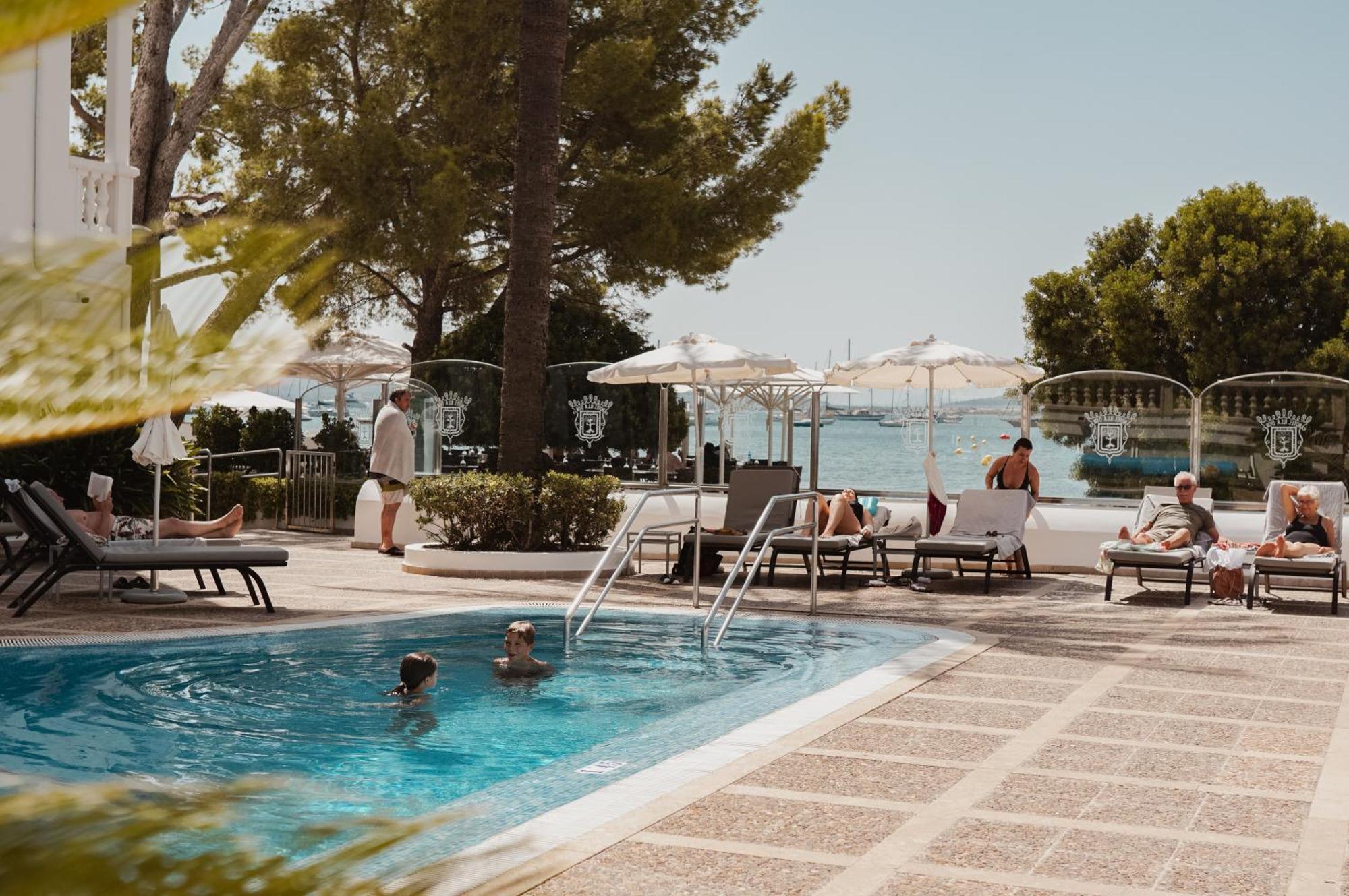 Hotel Illa D'Or & Club Apts 4* Sup Port de Pollenca Exterior photo